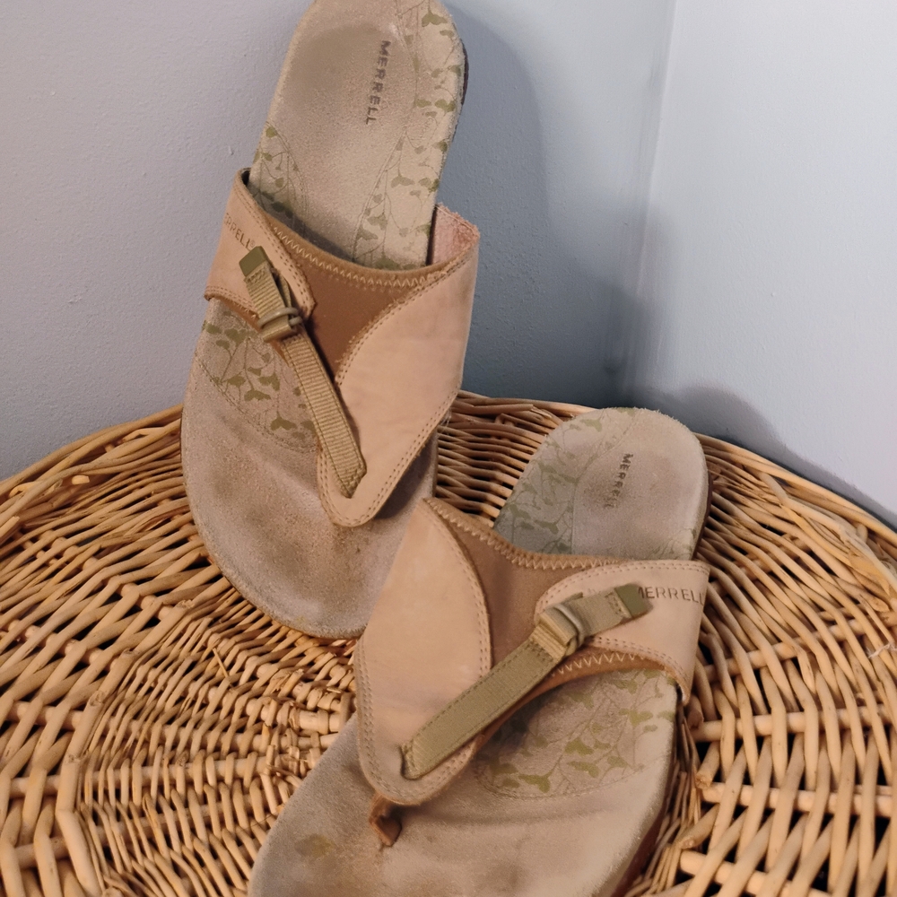 Merrell Women's Size 9 Tan Color Slip on Performance Sandals Sports Strappy - Picture 2 of 7